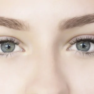 how-natural-eyelash-implantation-done-01-1.jpg